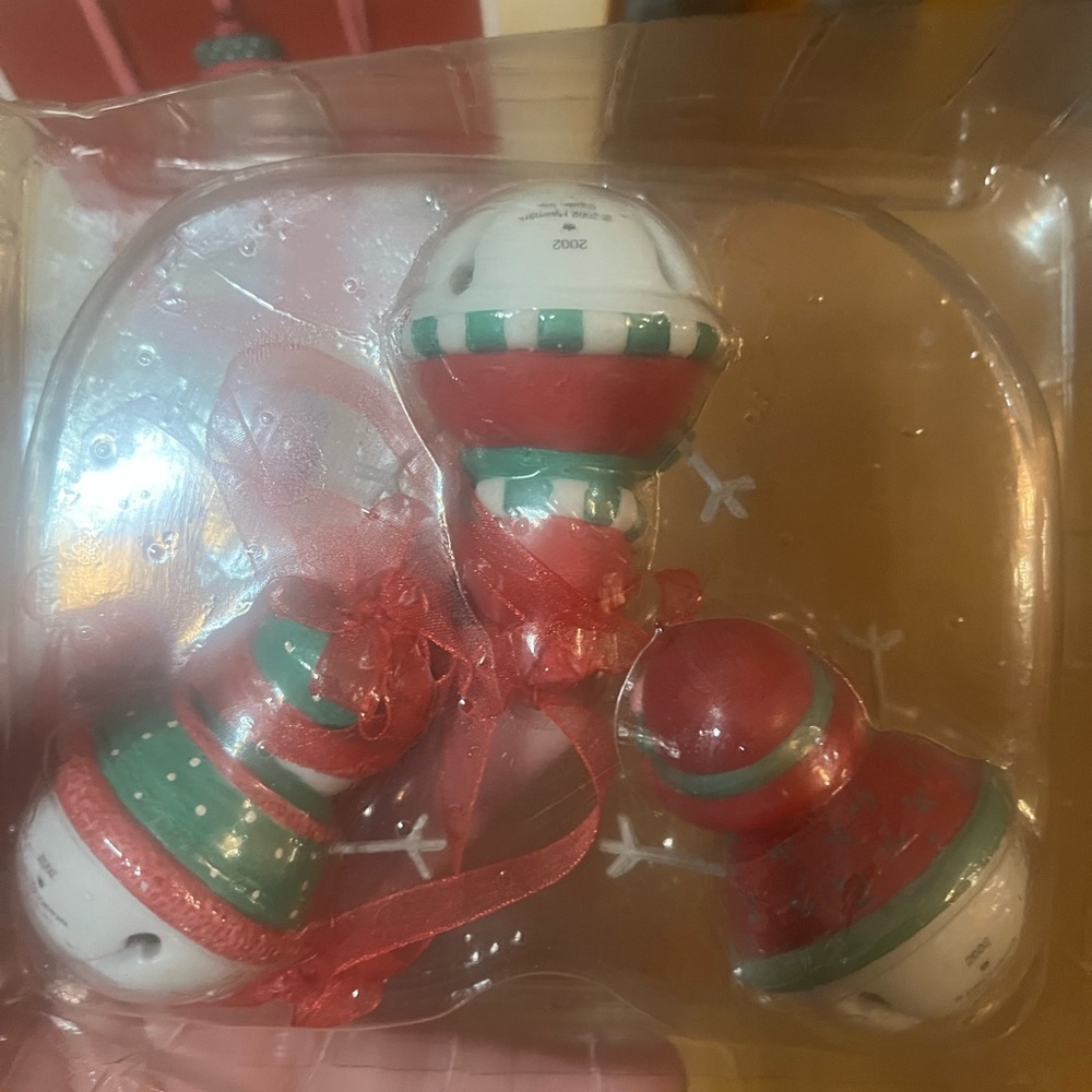 Snow Belles Porcelain Ornaments by Hallmark keepsake Collection. The bells ring. - Picture 5 of 6